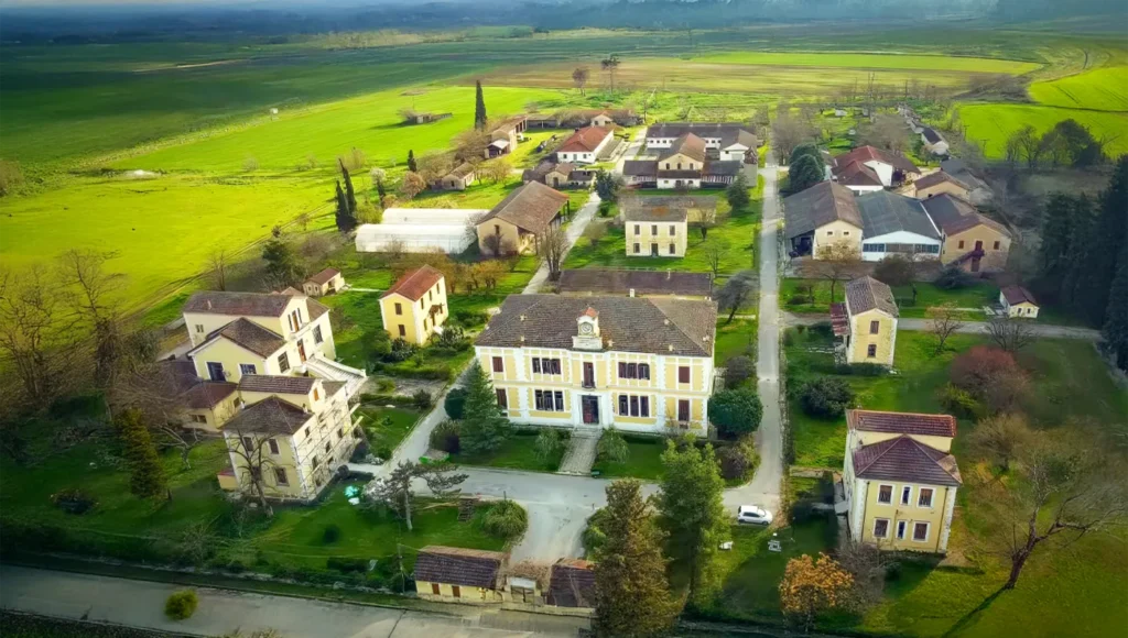 Αβερώφειος Γεωργική Σχολή – ιστορικό κτίριο και εγκαταστάσεις στη Λάρισα