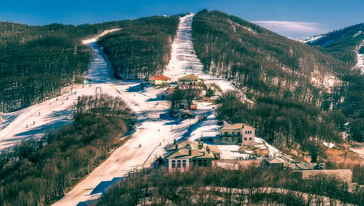 Χιονοδρομικό Κέντρο Πηλίου Αγριόλευκες χιόνι και θέα θάλασσα