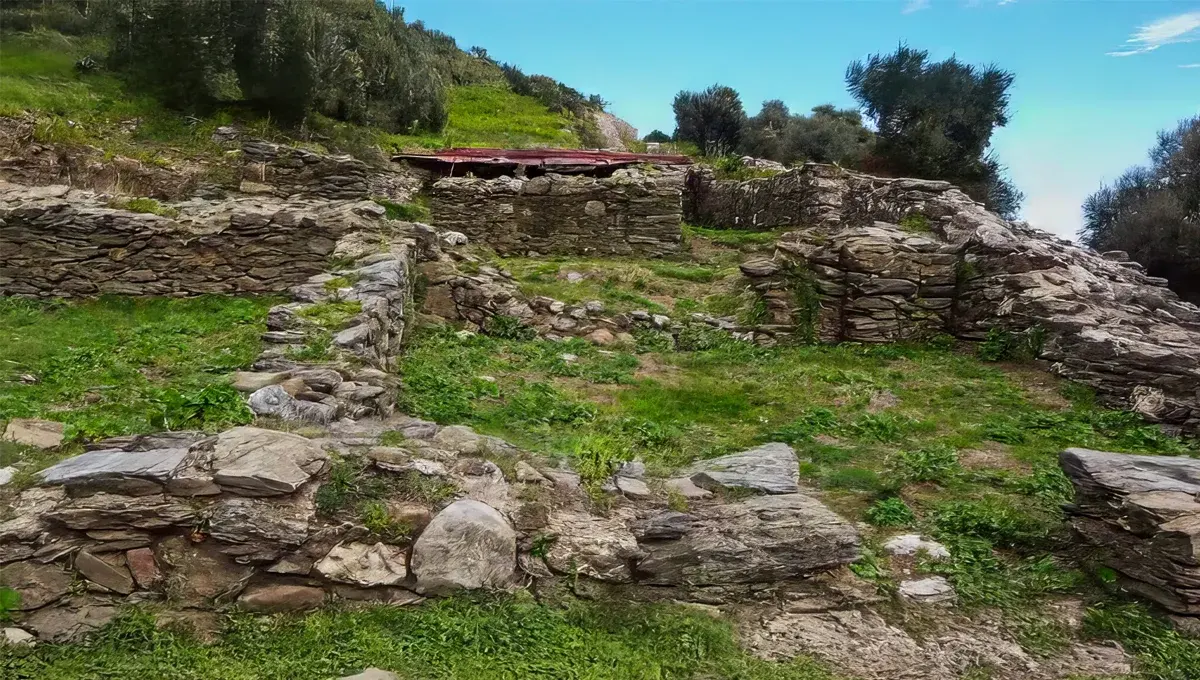 Τείχη του Κάστρου Μελίβοιας στη Λάρισα, ιστορικός χώρος