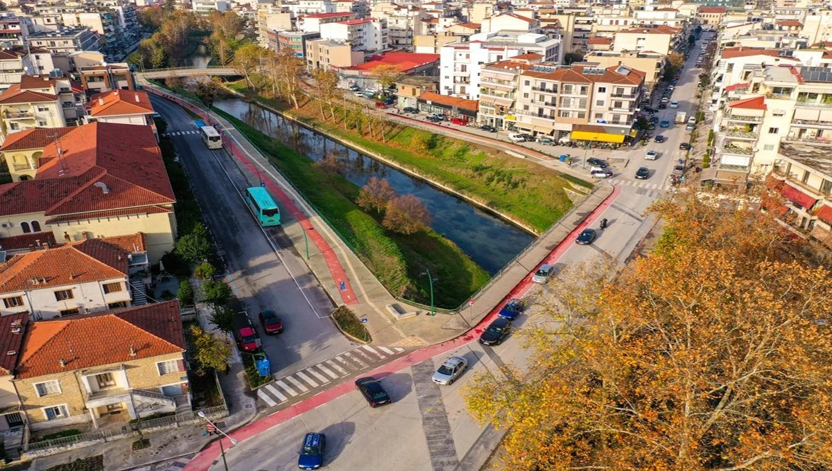 Drone άποψη του Ληθαίου ποταμού στα Τρίκαλα
