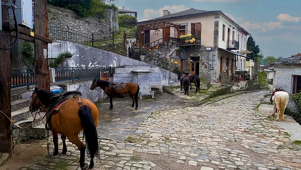 Άγιος Λαυρέντιος Πηλίου, παραδοσιακό χωριό με πέτρινα αρχοντικά και καταπράσινες πλαγιές