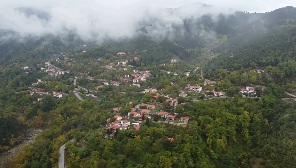 Το ορεινό χωριό Φυλακτή, με πανοραμική θέα στη Λίμνη Πλαστήρα