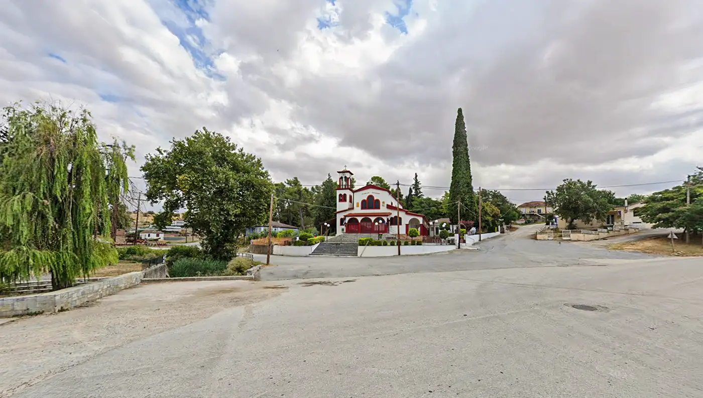 Πανοραμική, εναέρια άποψη του παραδοσιακού χωριού Κρήνη στην επαρχία Φαρσάλων του Νομού Λάρισας.